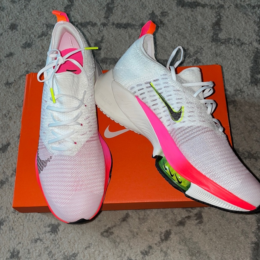 Nike Air Zoom Tempo Next% Flyknit